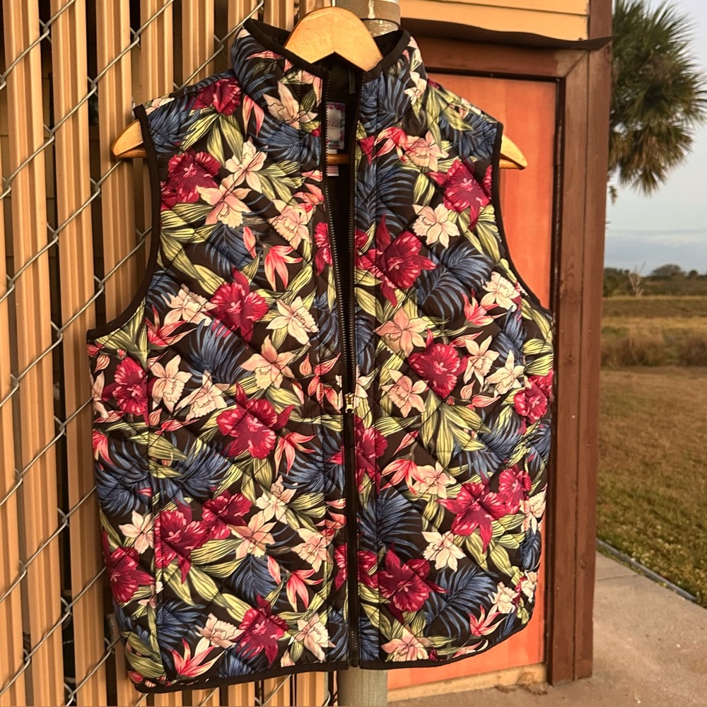 Quilted Floral Puffer Vest Sz M‎ Colorful Full Zip Pockets Cottagecore Cabincore